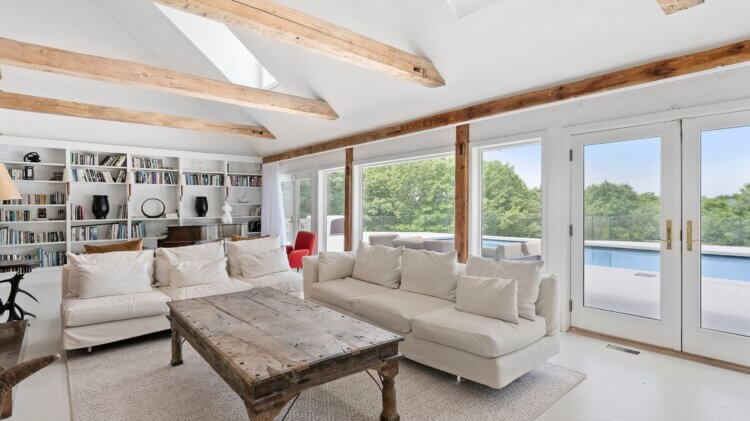 Living family room, 28 Deer Ridge Trail, Water Mill, House of the day, Hamptons homes