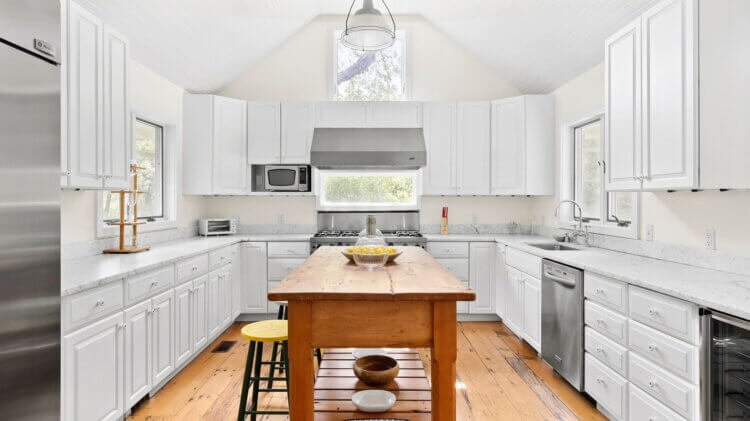 Kitchen, 28 Deer Ridge Trail, Water Mill, House of the day, Hamptons homes