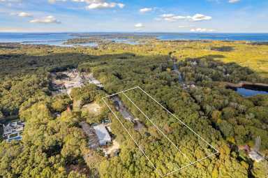 Sag Harbor, commercial