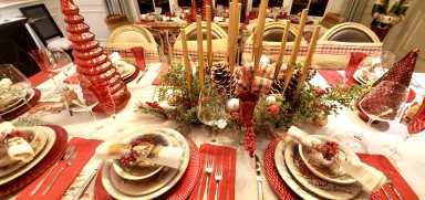holiday table, florals, holiday inspiration, holiday Inspo