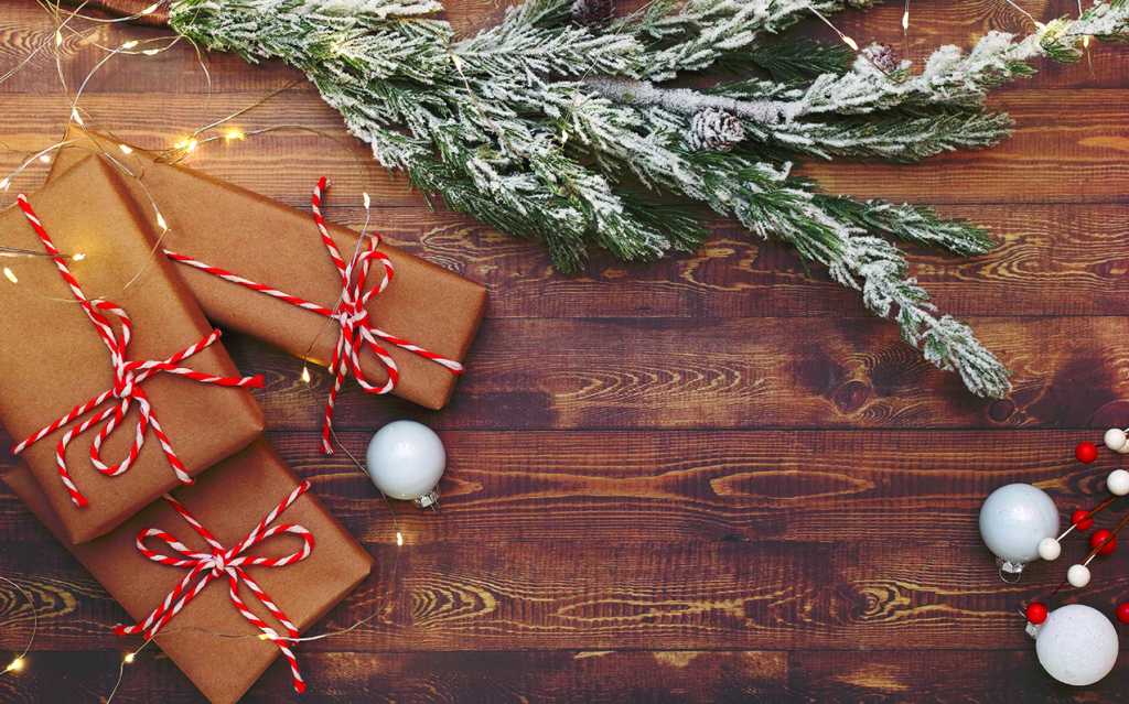organize storage holiday decorations