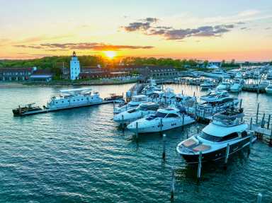 Montauk Yacht Club, Proper Hospitality