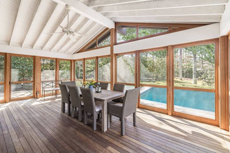 East Hampton house, 17 Scallop Avenue, Hamptons, dining room