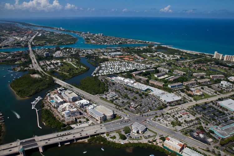 The Shoppes at Jupiter, Jupiter