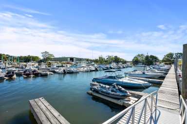 Redwood Anchorage Marina, Sag Harbor