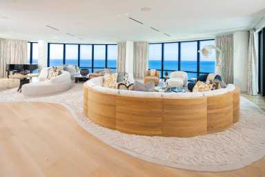 Naples, The Regent at Park Shore