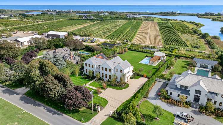 Southampton Village, estate, views